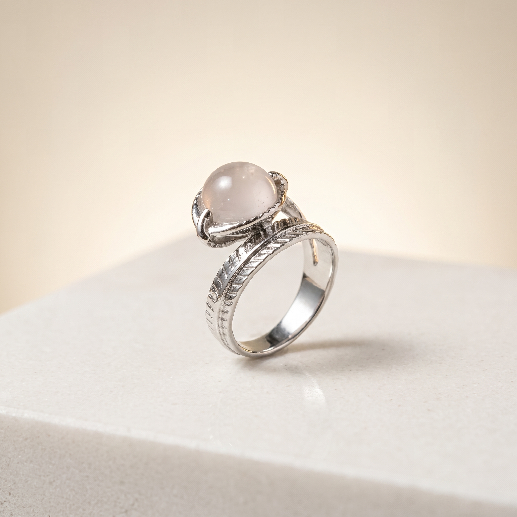 Luxury_jewelry_product_photography_2K_202607061519 (1)