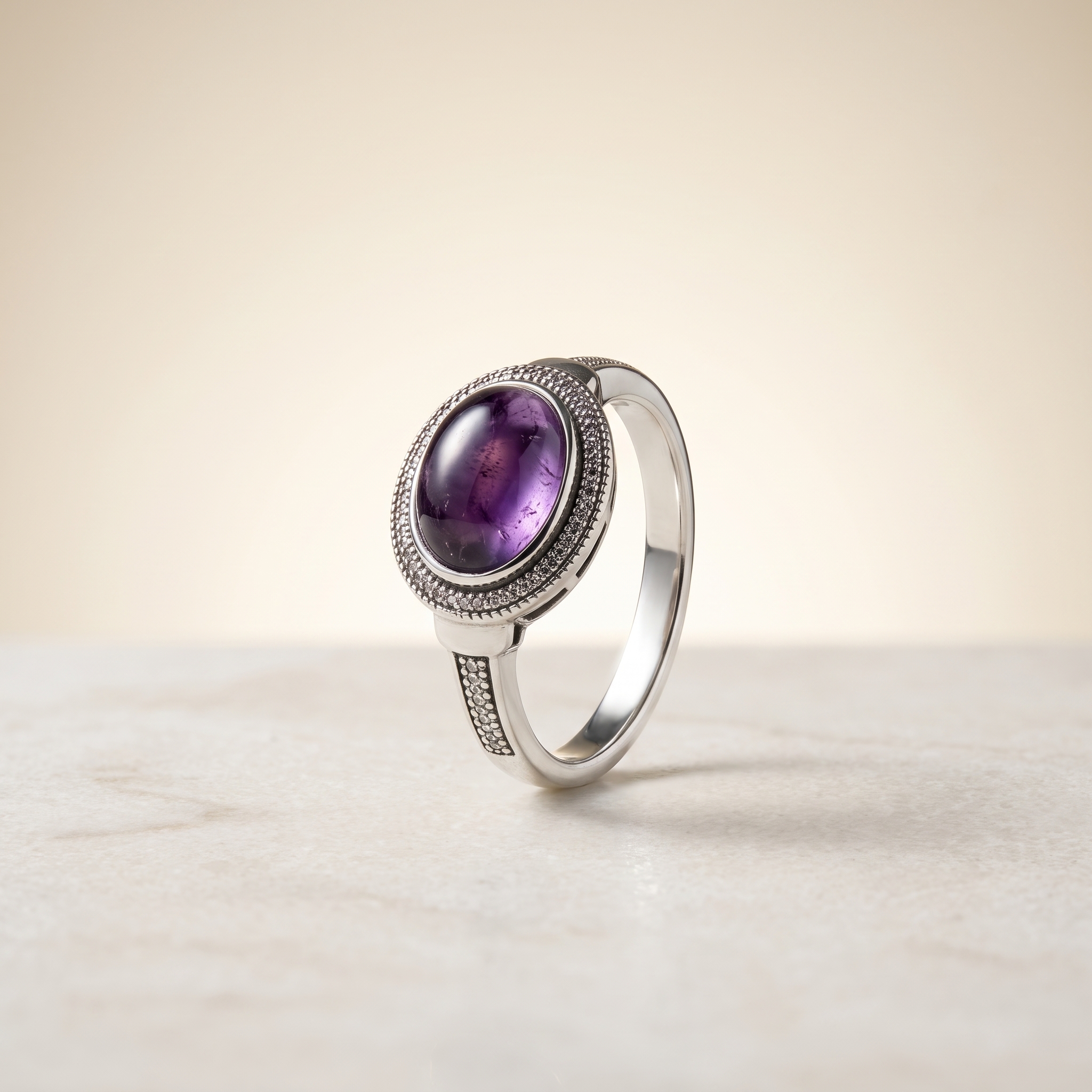 Luxury_jewelry_product_photography_2K_202607061519 (2)